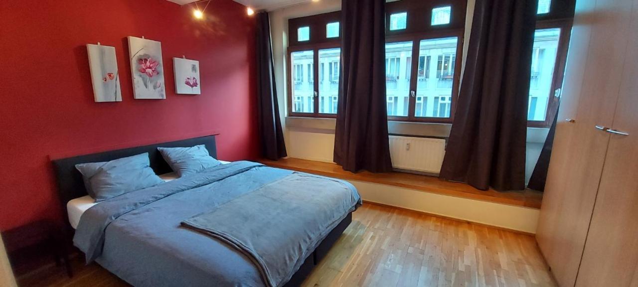 Duplex 2 Chambres Situe Au Centre Du Coeur Historique De Лиеж Екстериор снимка