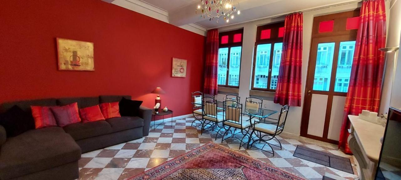 Duplex 2 Chambres Situe Au Centre Du Coeur Historique De Лиеж Екстериор снимка
