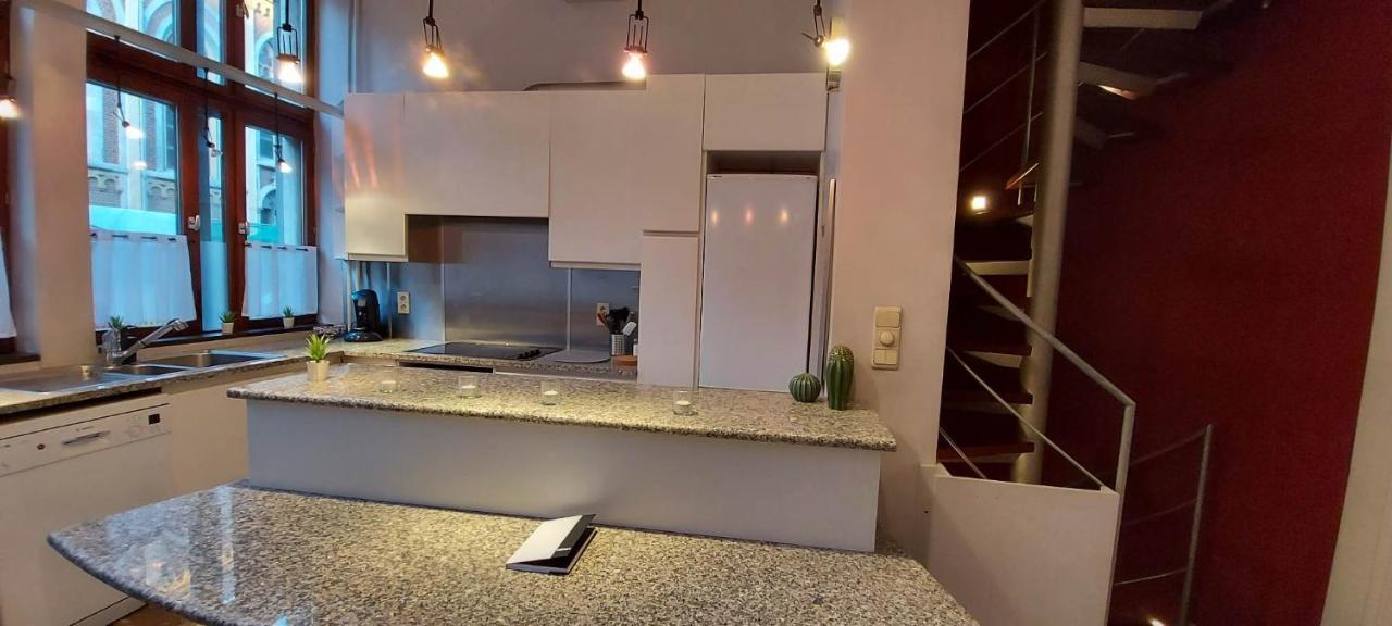 Duplex 2 Chambres Situe Au Centre Du Coeur Historique De Лиеж Екстериор снимка